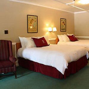 Queen Room Two Queen Beds